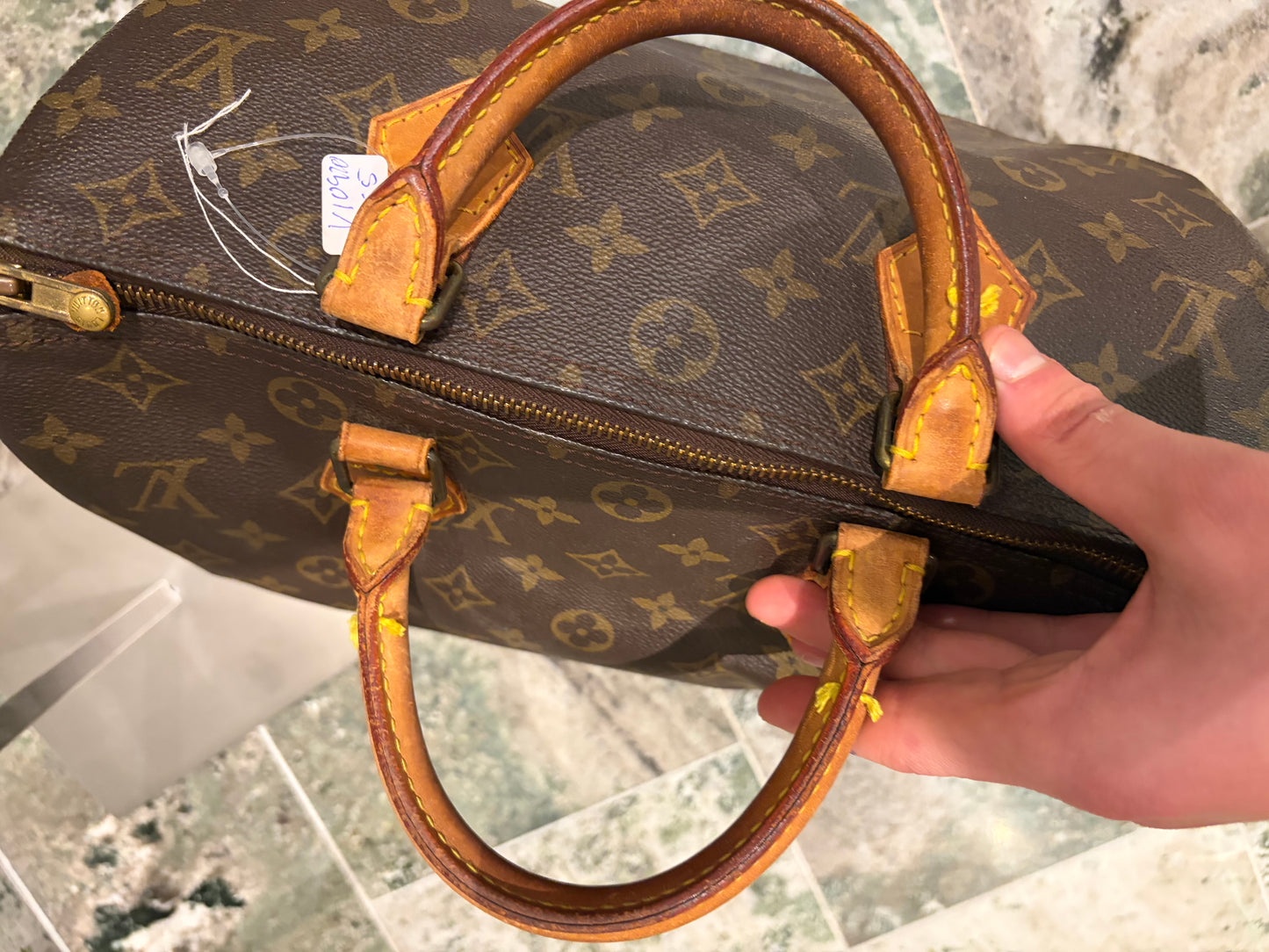 Louis Vuitton speedy 30
