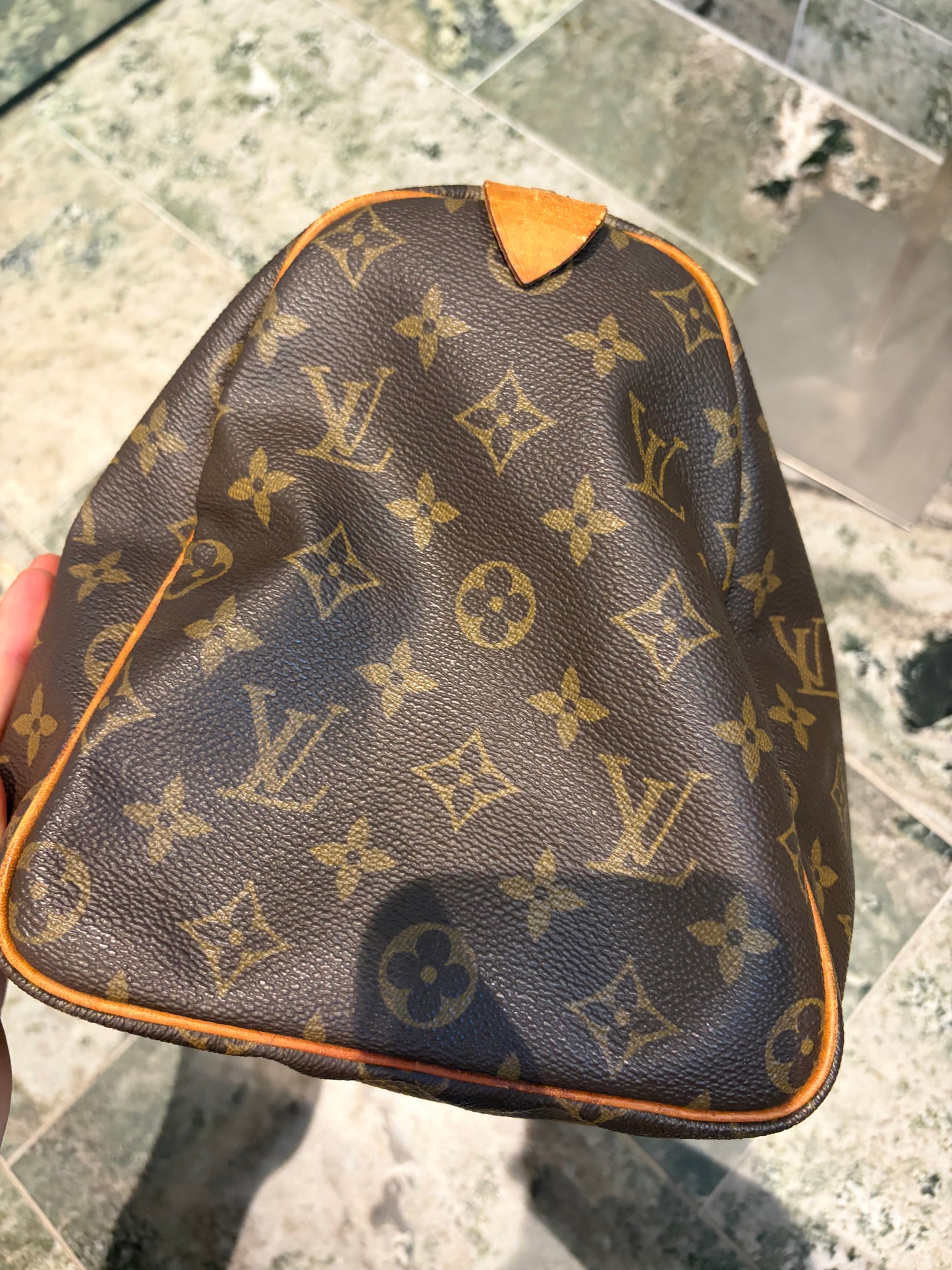 Louis Vuitton speedy 30