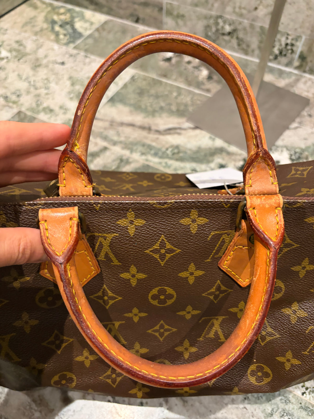 Louis Vuitton speedy 35