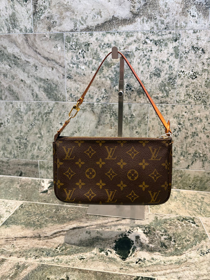 Louis Vuitton pochette accessories