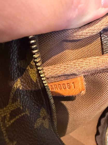 Louis Vuitton pochette accessories