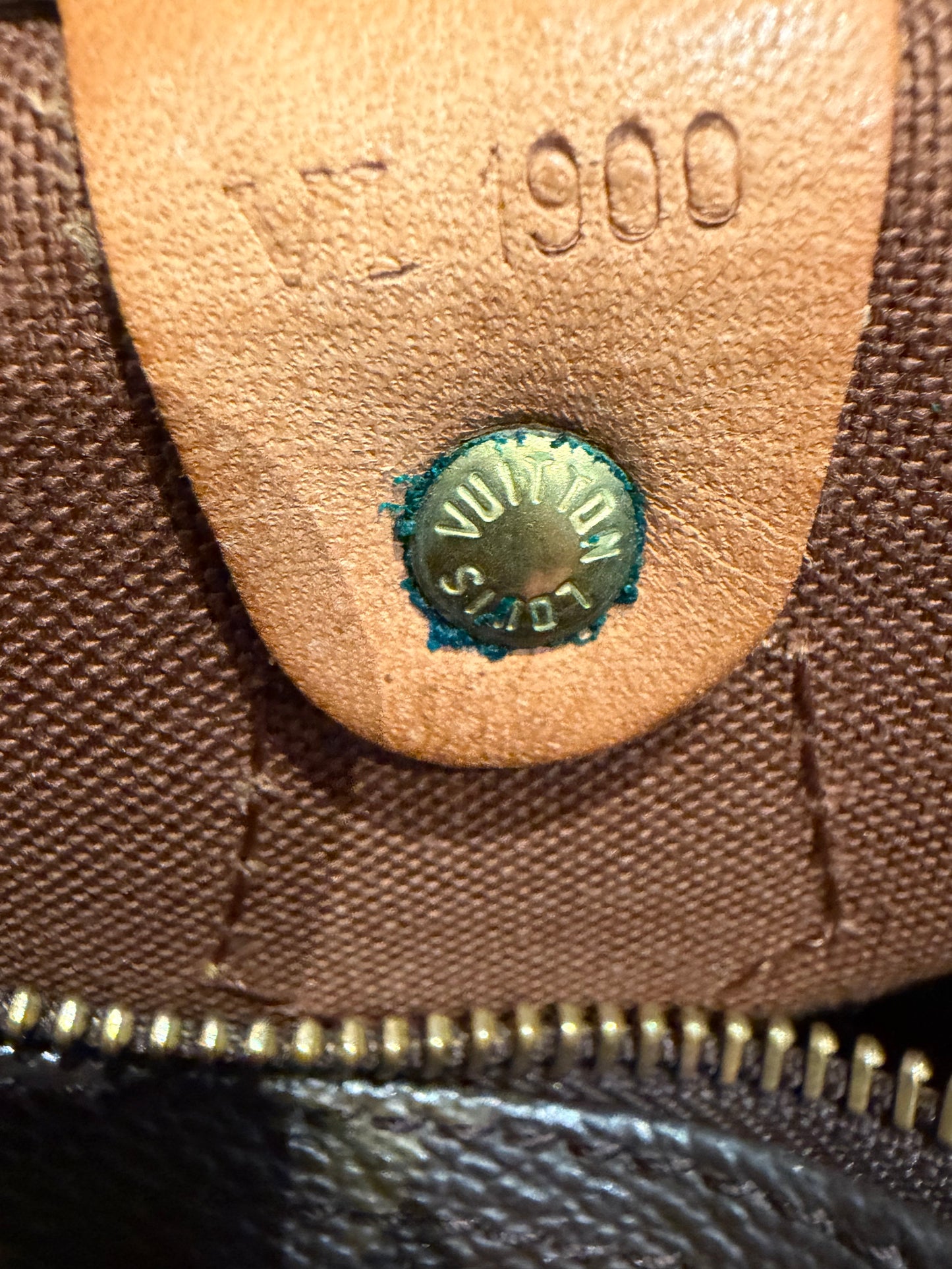 Louis Vuitton speedy 30