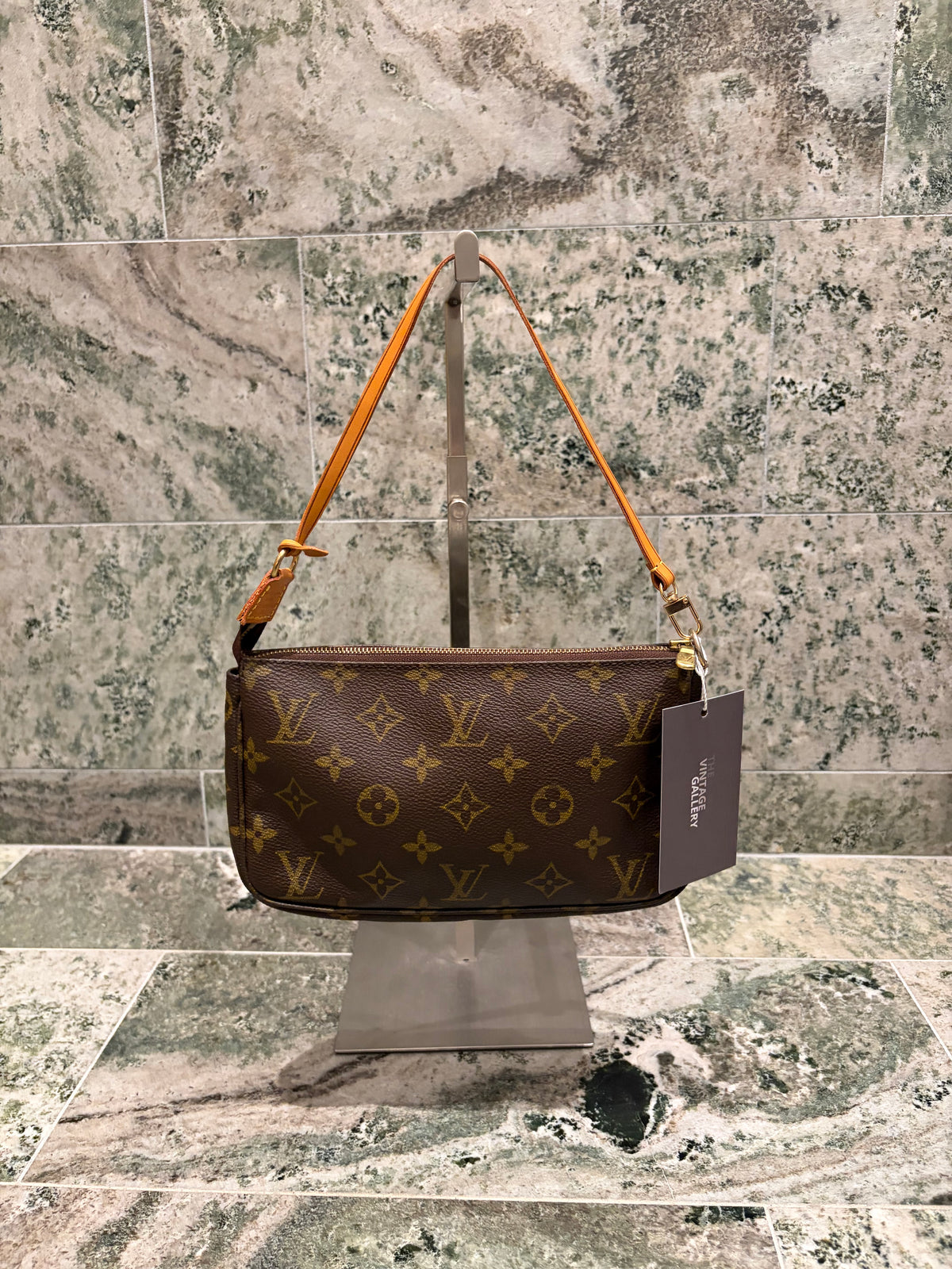 Louis Vuitton pochette accessories