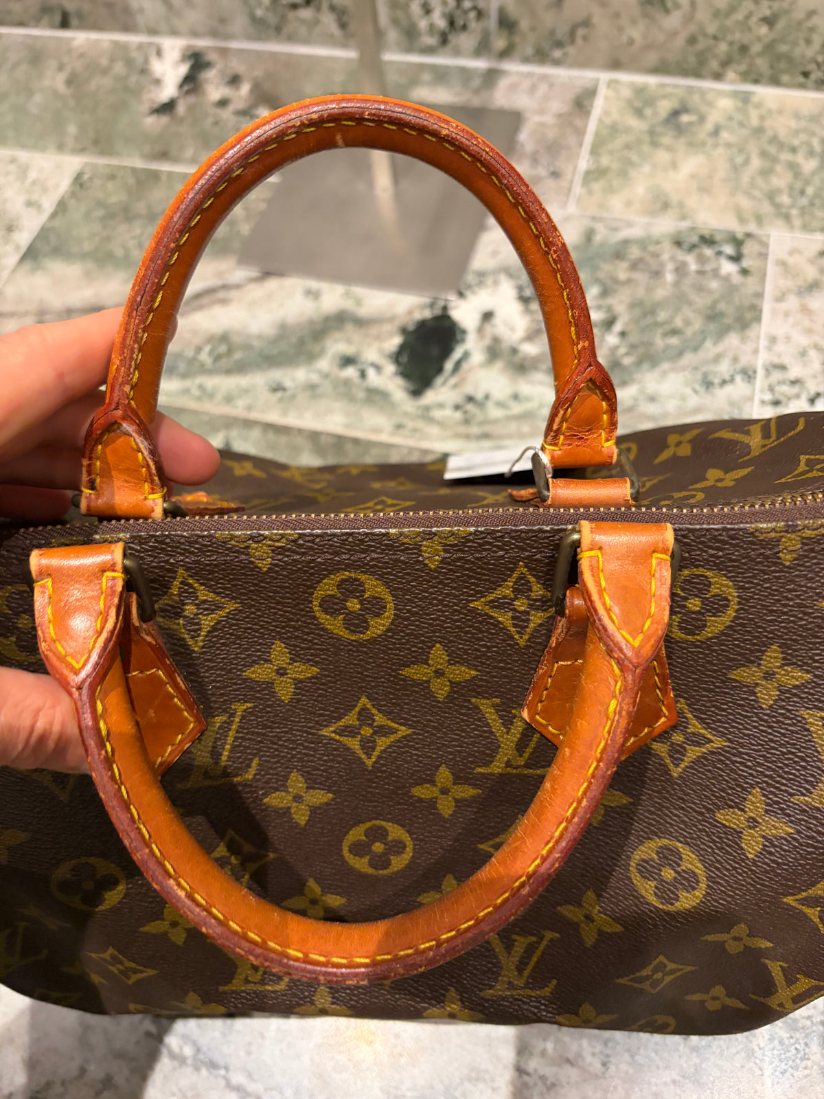 Louis Vuitton speedy 30