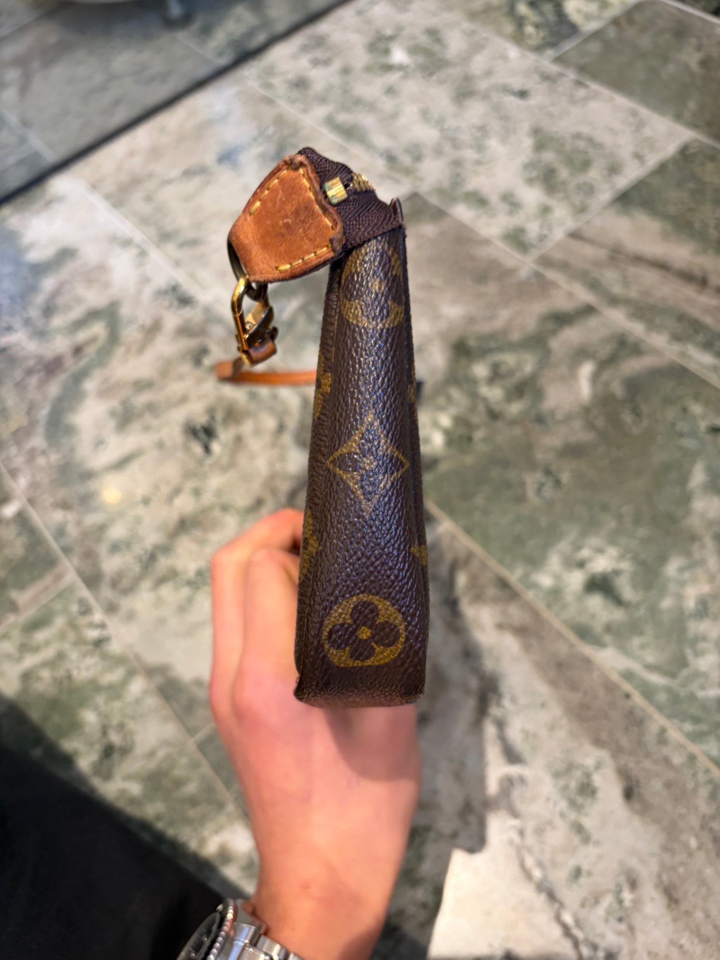 Louis Vuitton pochette accessories