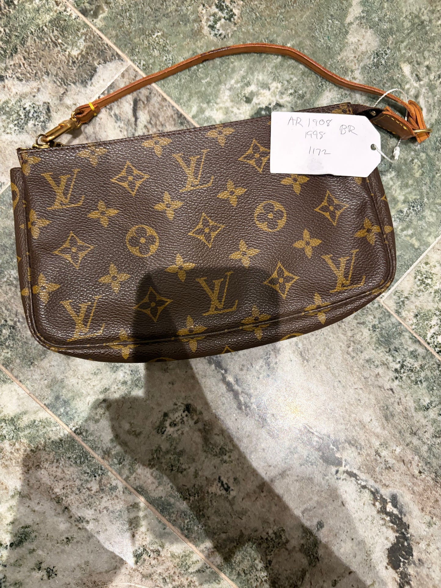 Louis Vuitton pochette accessories