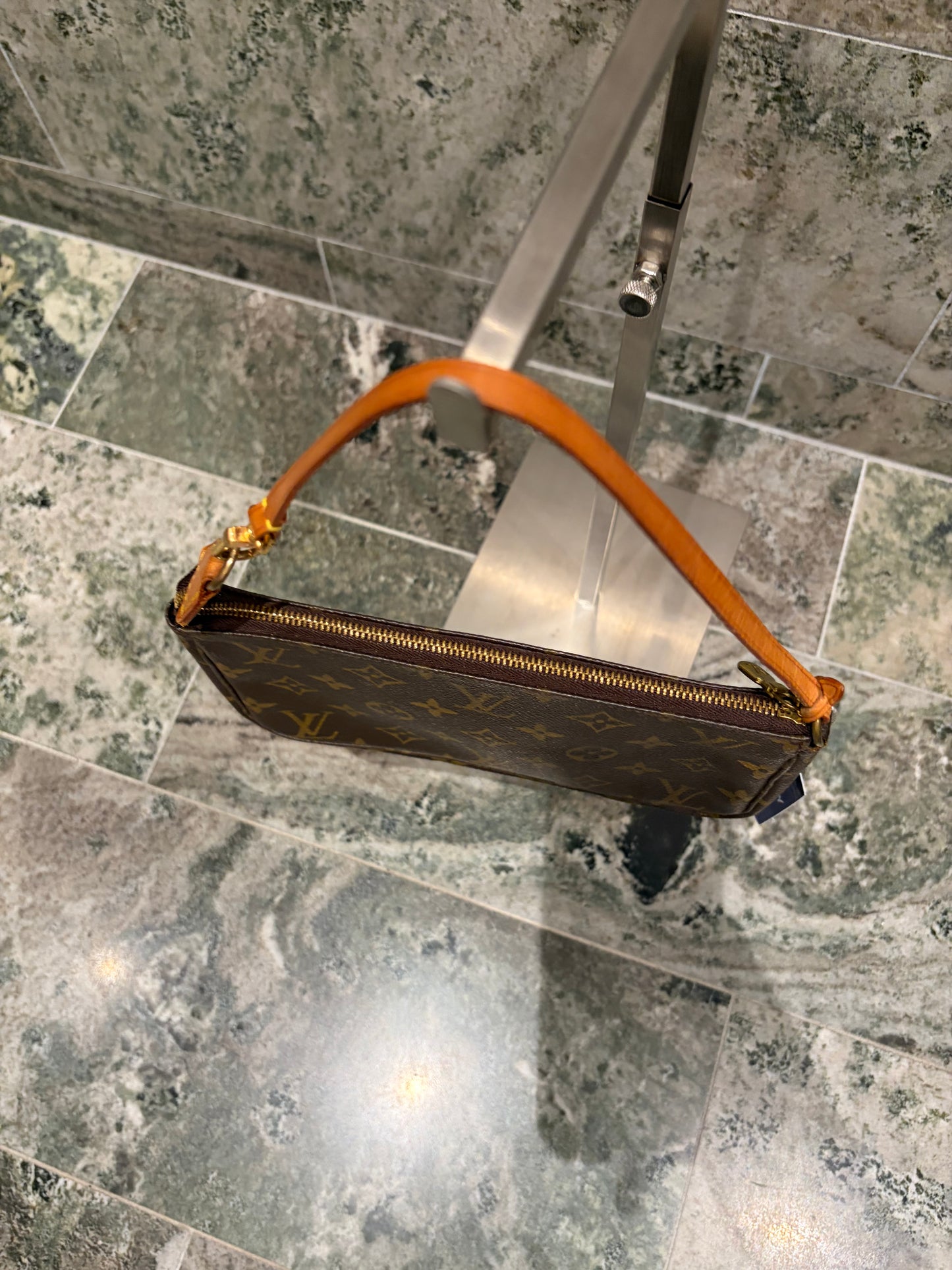 Louis Vuitton pochette accessories