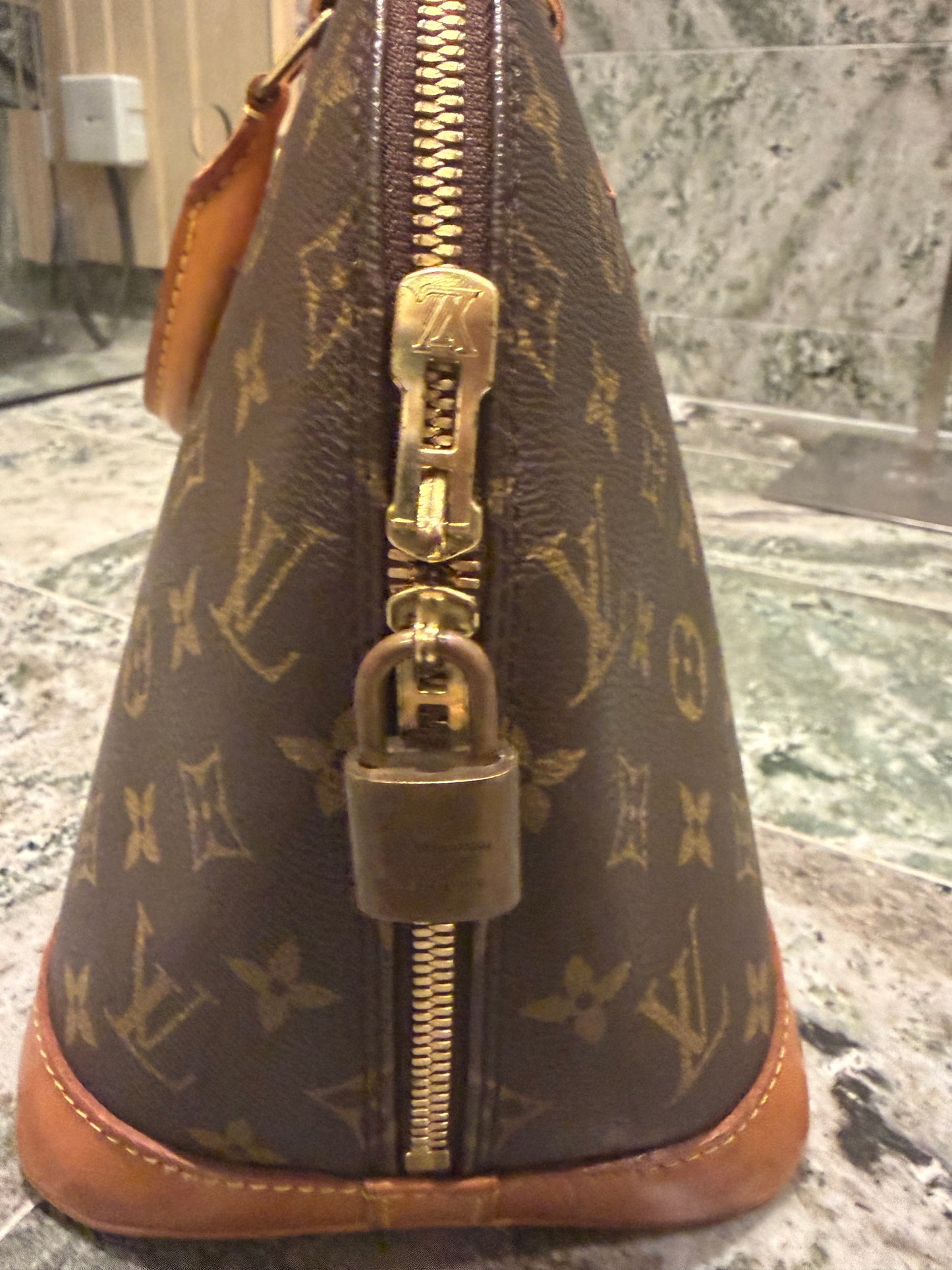 Louis Vuitton Alma PM
