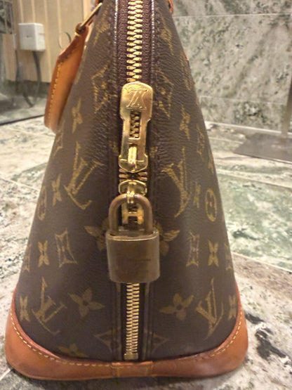Louis Vuitton Alma PM
