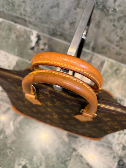 Louis Vuitton Alma PM