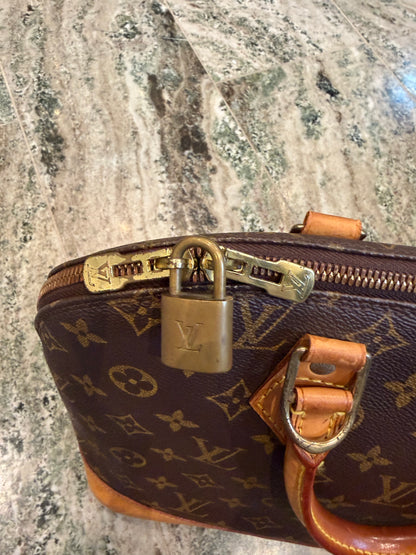 Louis Vuitton Alma PM