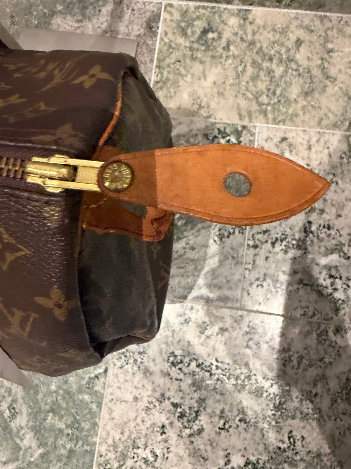 Louis Vuitton speedy 30