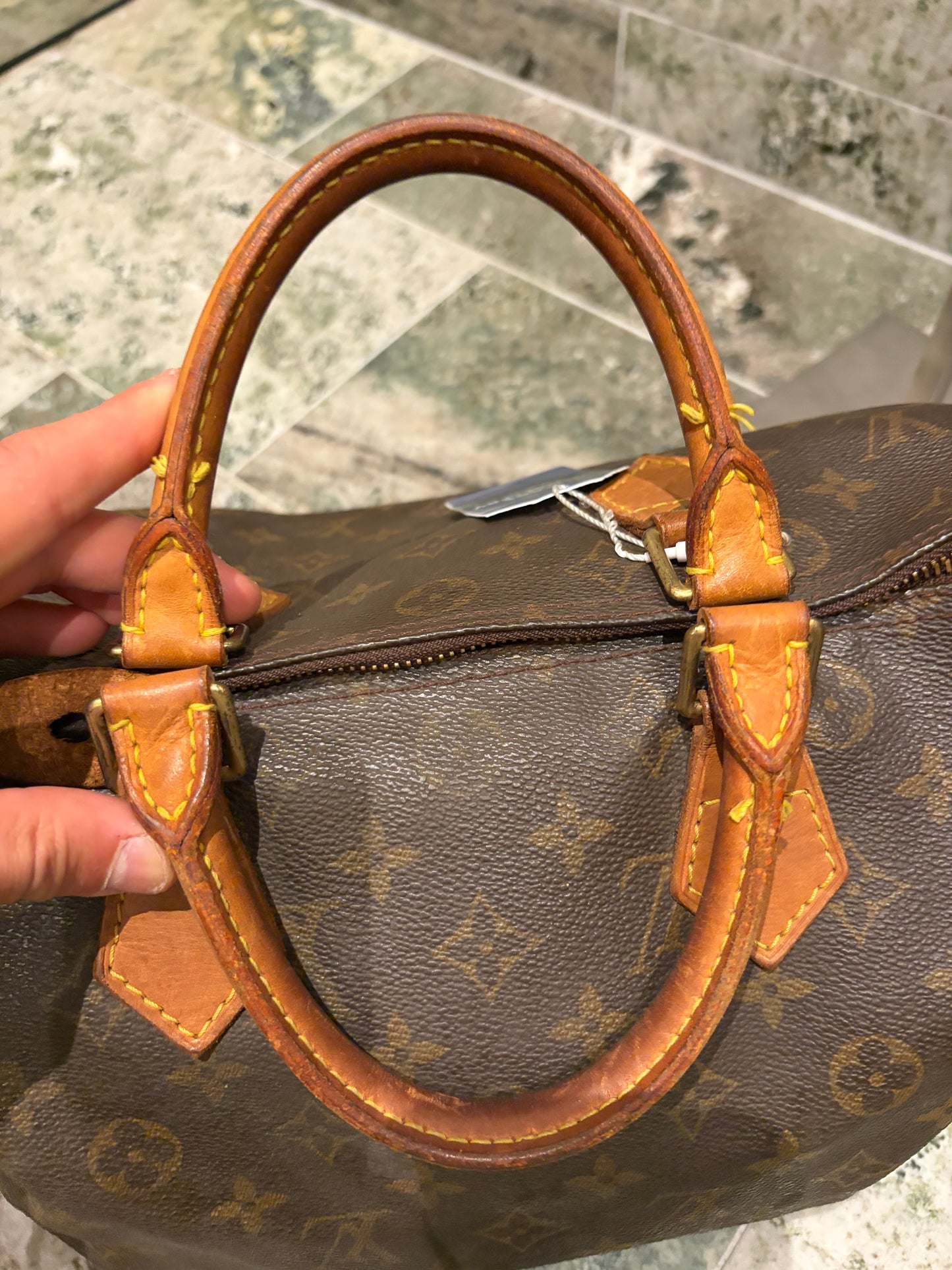 Louis Vuitton speedy 30
