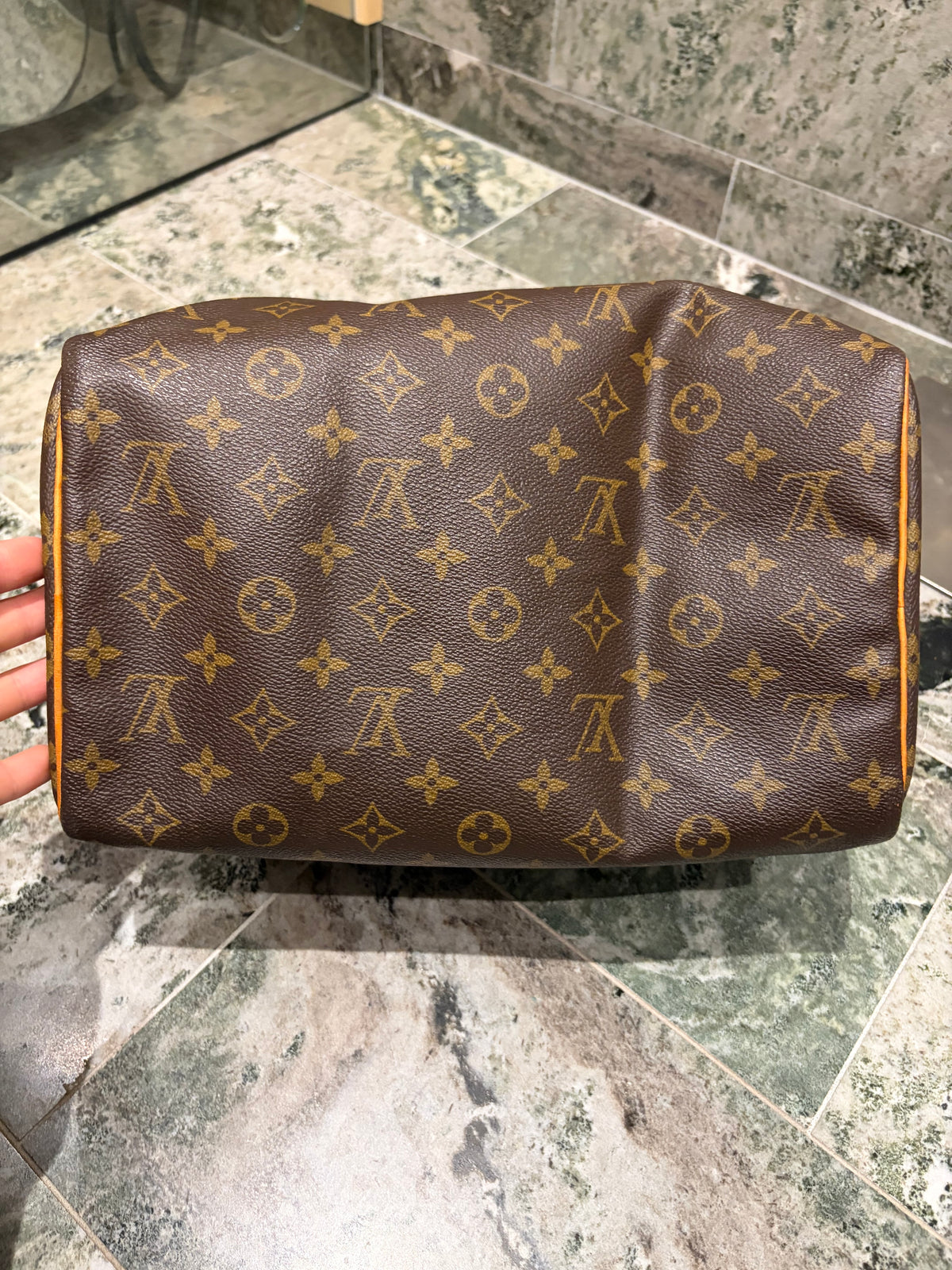 Louis Vuitton speedy 30