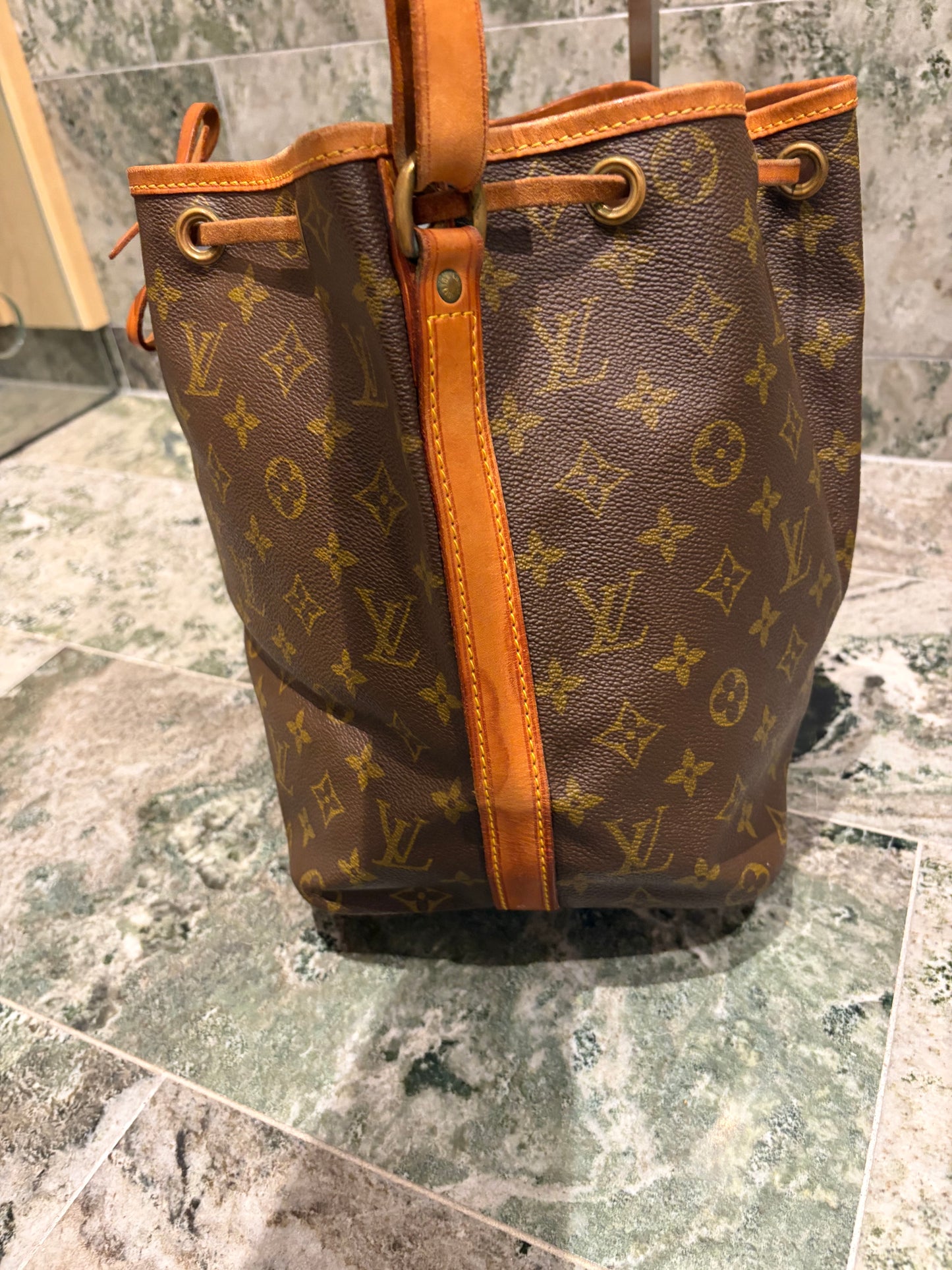 Louis Vuitton Noé pétite