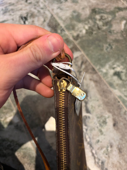 Louis Vuitton pochette accessories