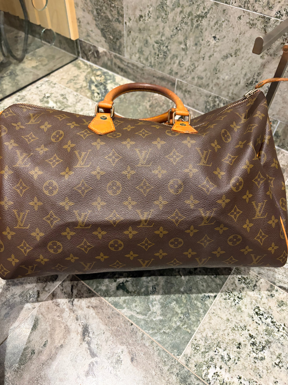 Louis Vuitton speedy 40