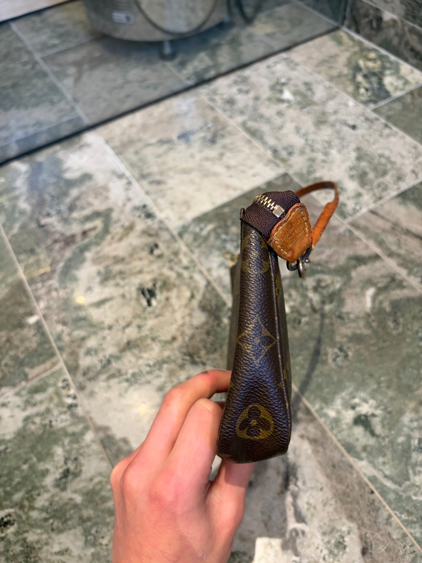 Louis Vuitton pochette accessories