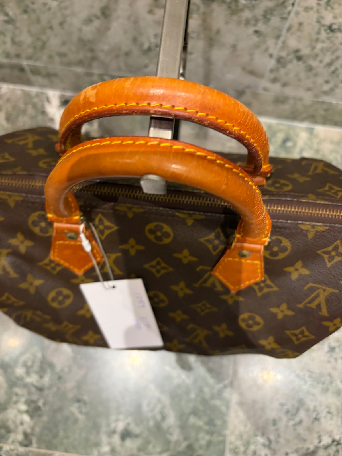 Louis Vuitton speedy 30