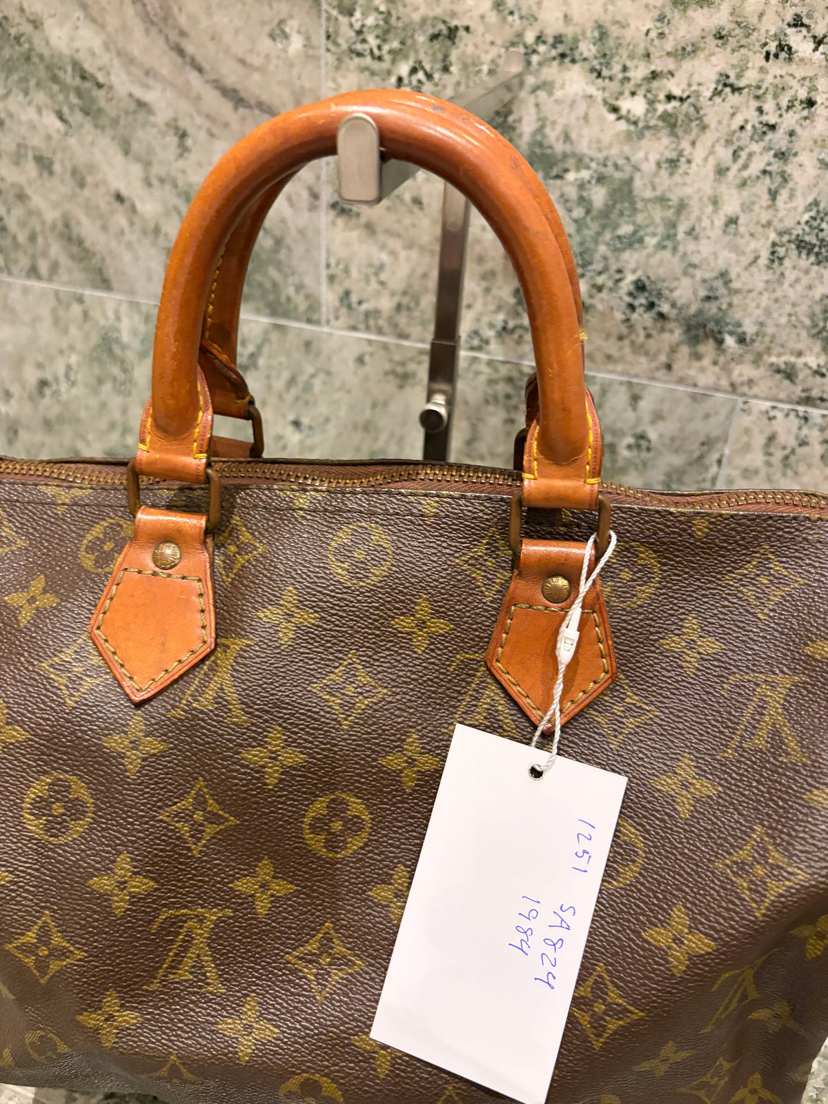 Louis Vuitton speedy 30