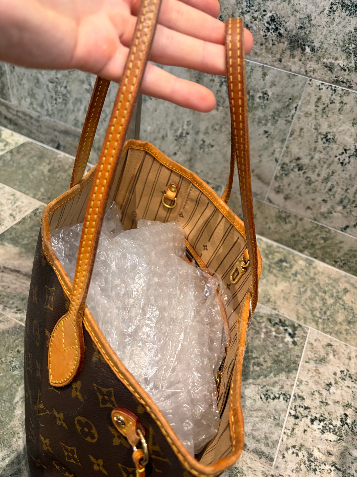 Louis Vuitton Neverfull PM