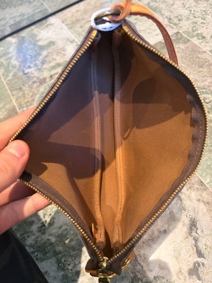 Louis Vuitton pochette accessories