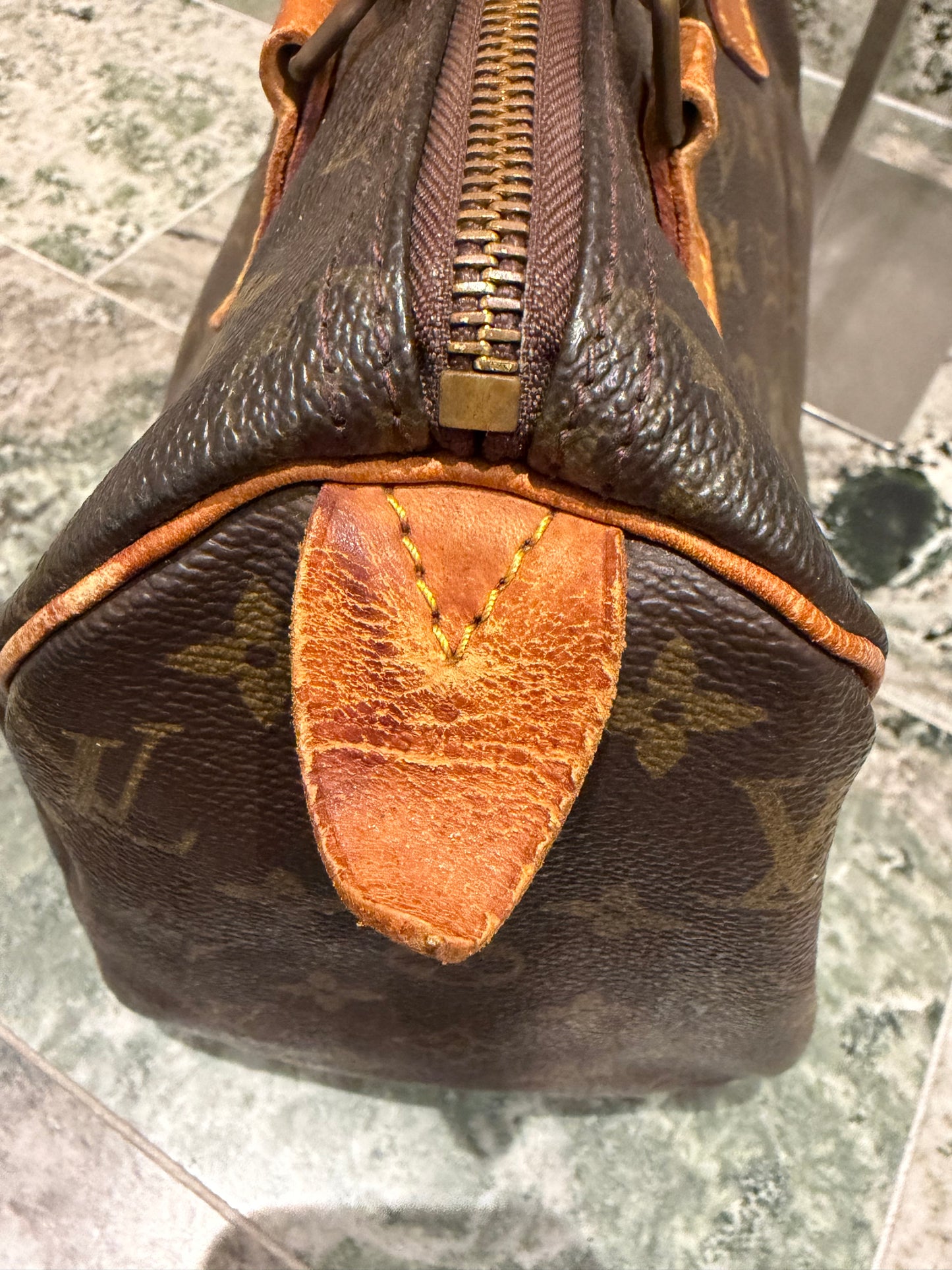 Louis Vuitton speedy 25