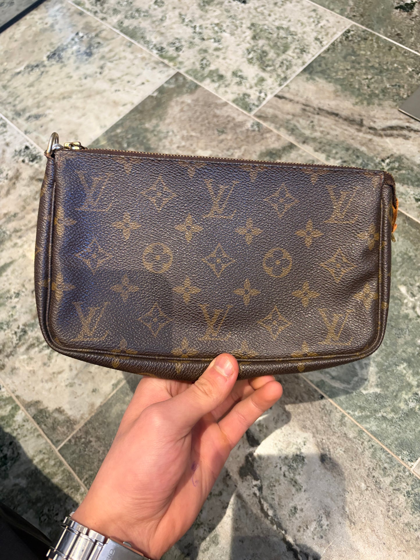 Louis Vuitton pochette accessories