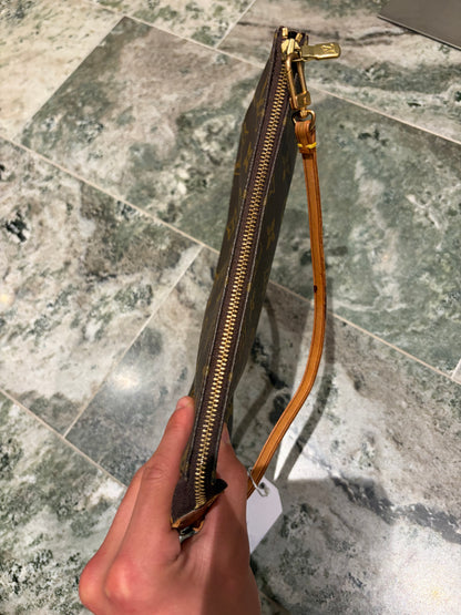 Louis Vuitton pochette accessories