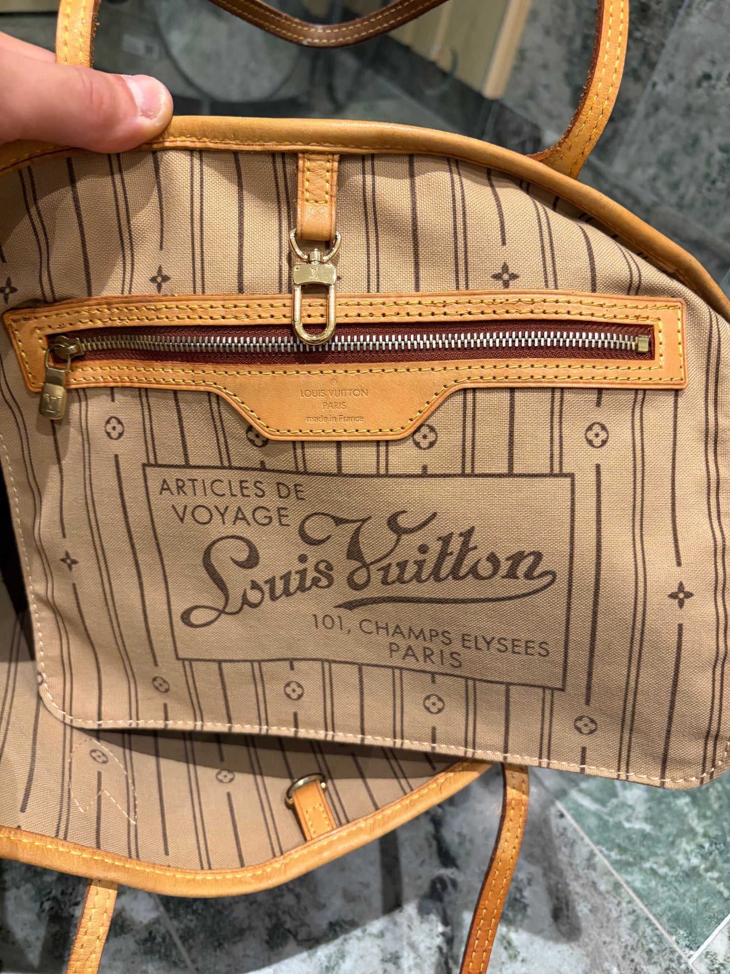 Louis Vuitton Neverfull MM
