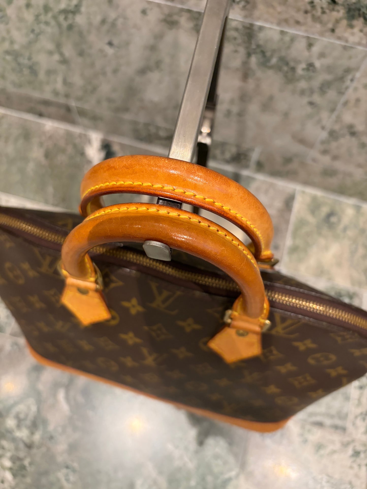 Louis Vuitton Alma PM