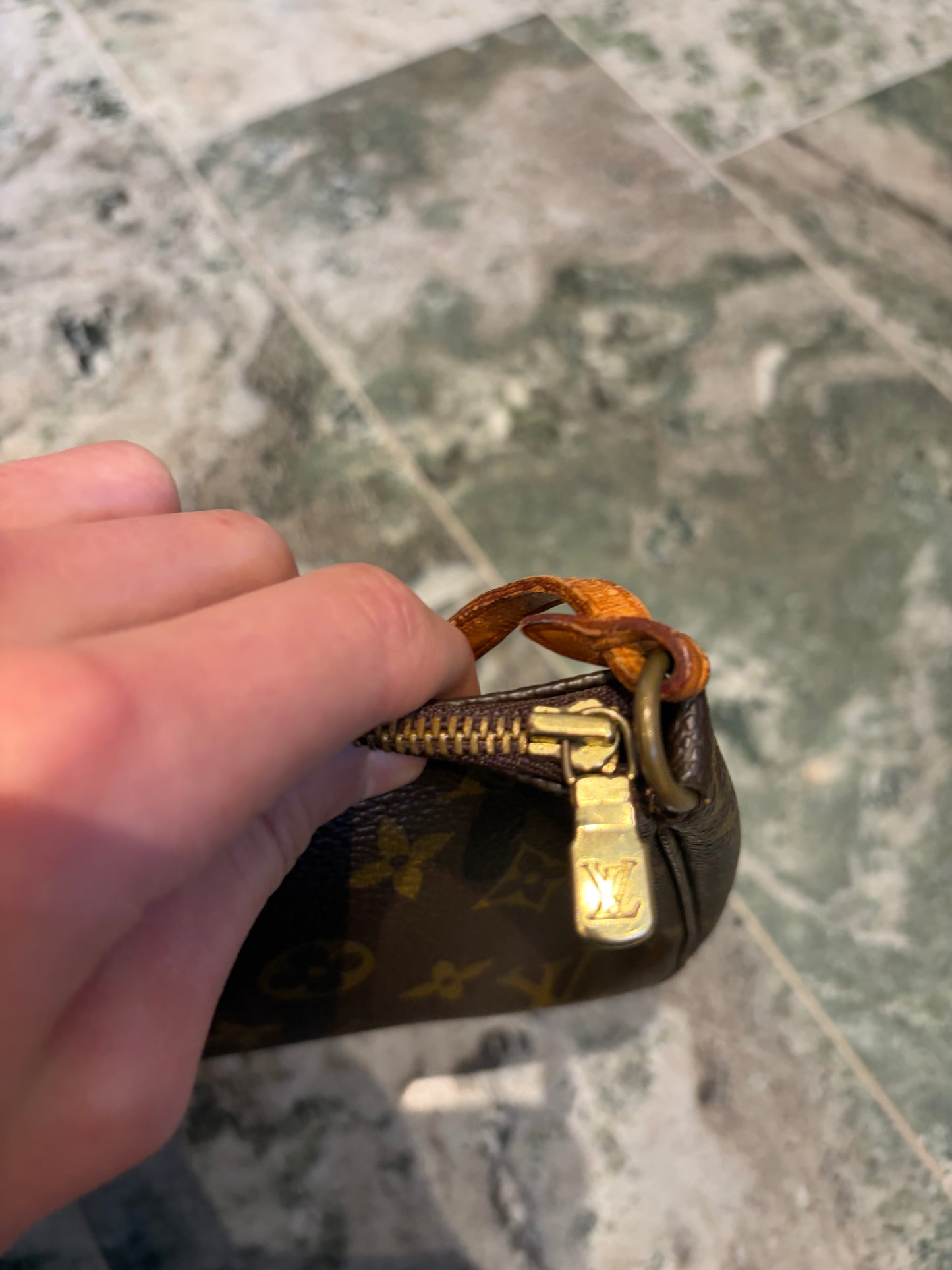 Louis Vuitton pochette accessories