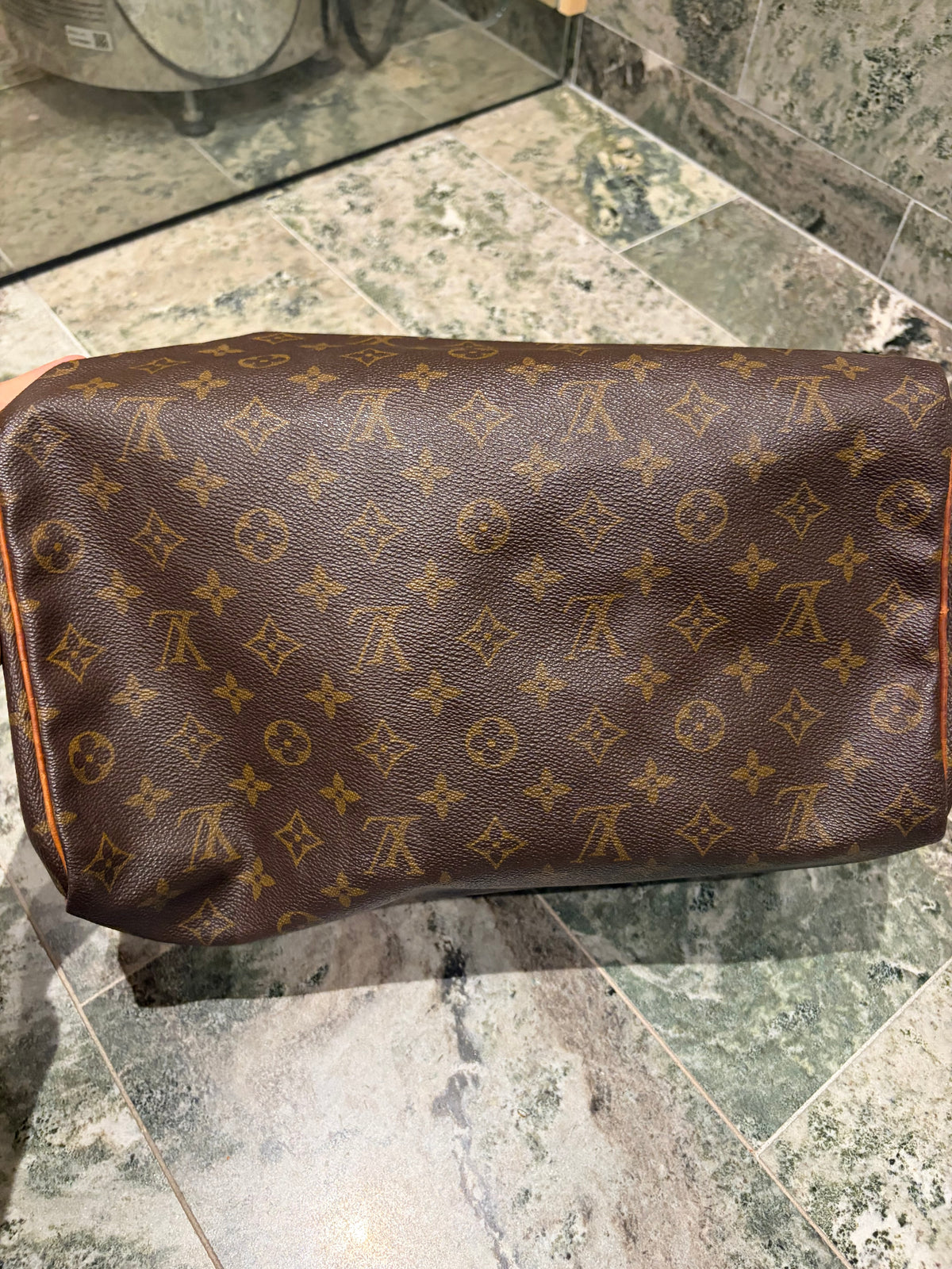 Louis Vuitton speedy 35