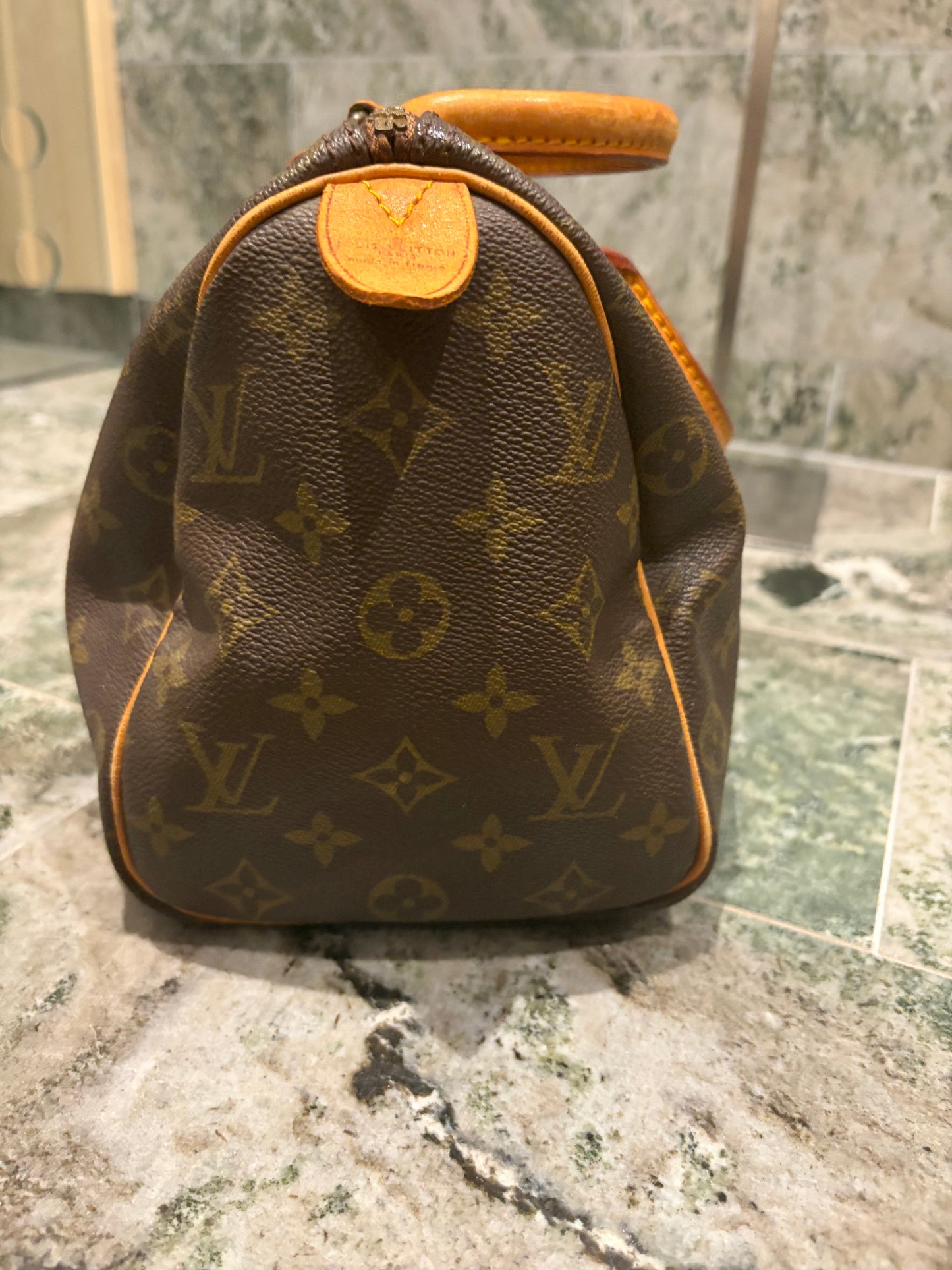 Louis Vuitton speedy 25