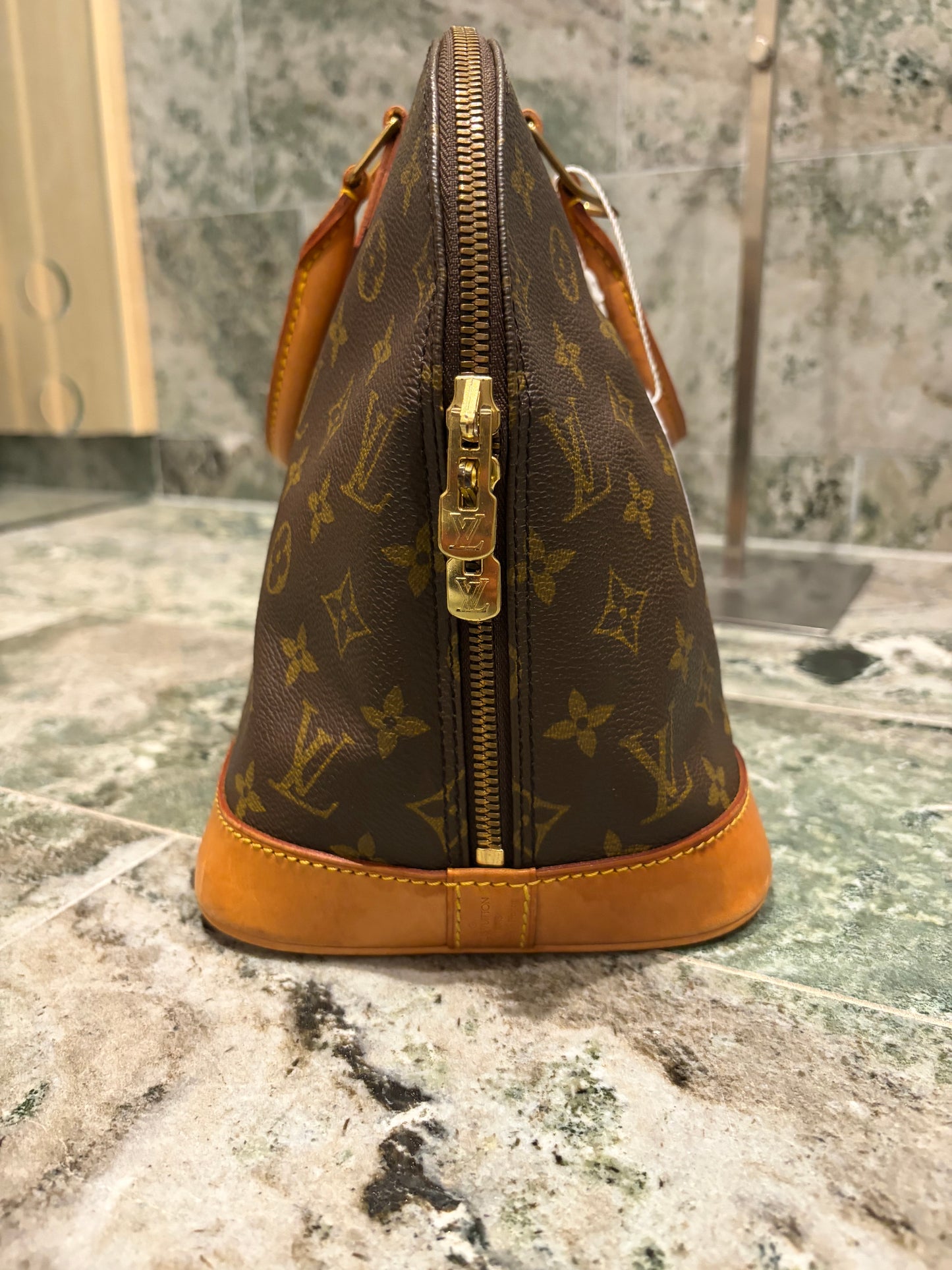 Louis Vuitton Alma PM