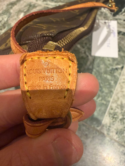 Louis Vuitton pochette accessories