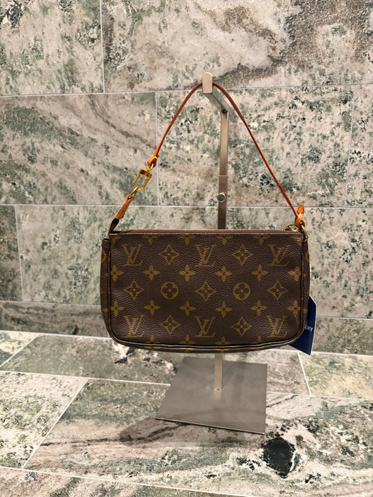 Louis Vuitton pochette accessories