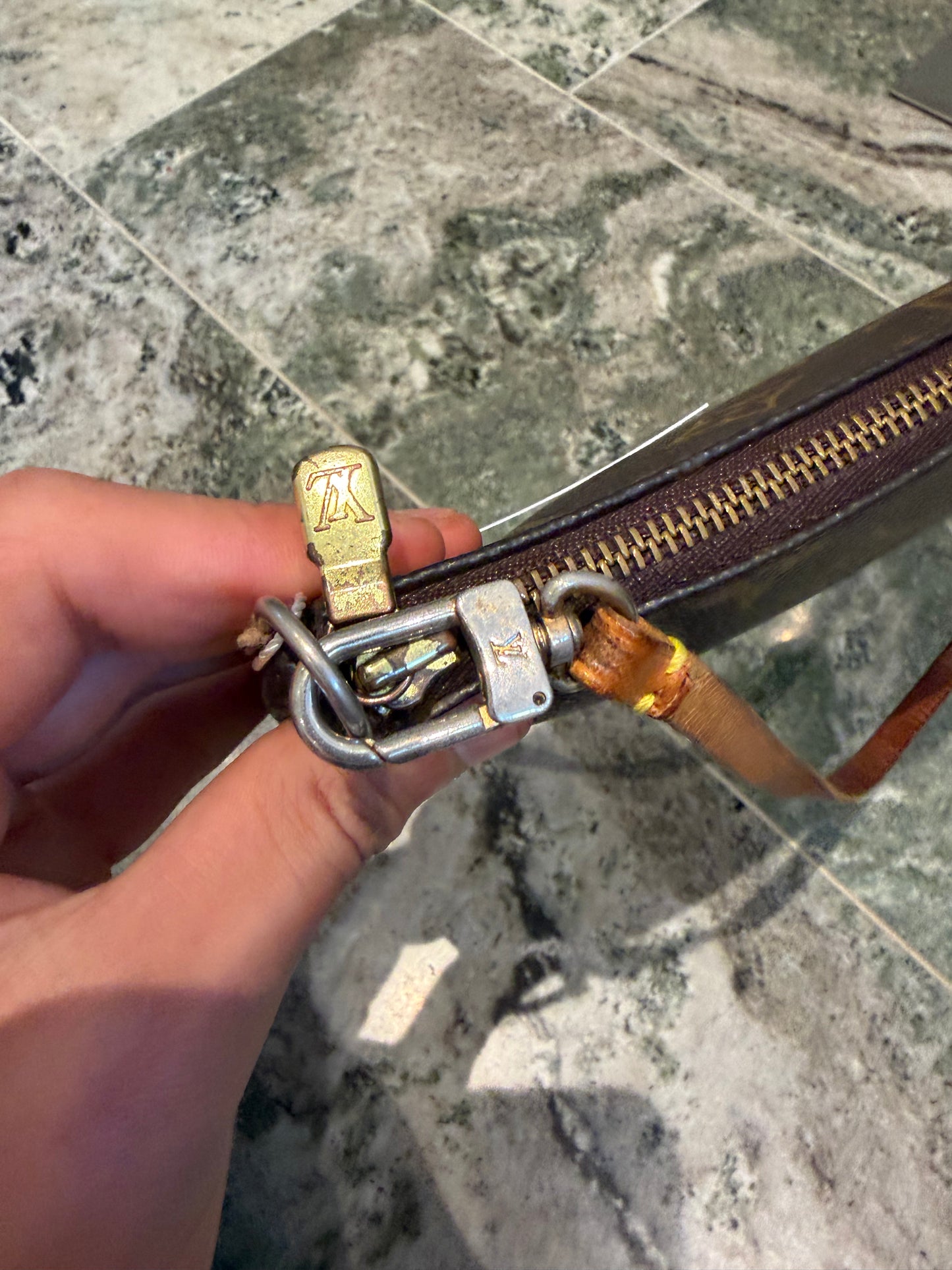 Louis Vuitton pochette accessories