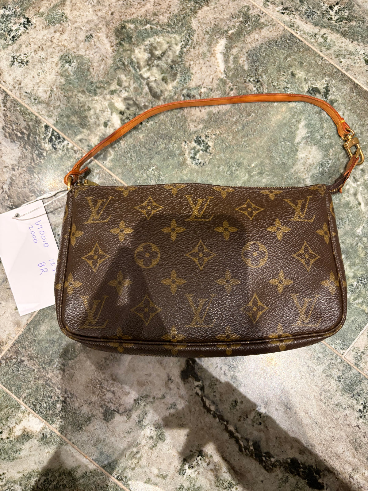 Louis Vuitton pochette accessories