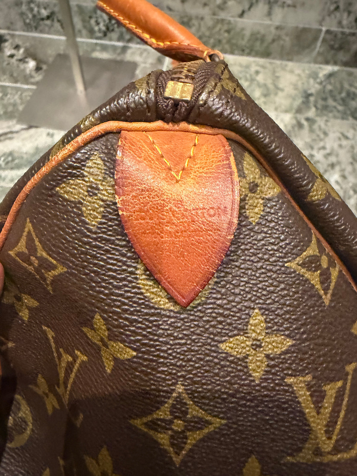 Louis Vuitton speedy 30