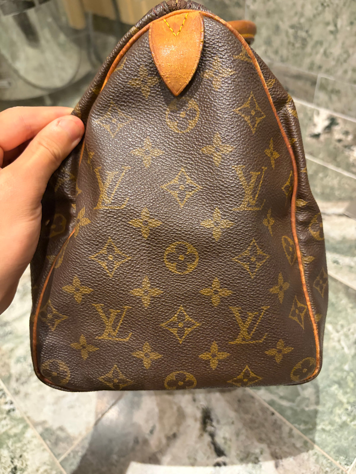 Louis Vuitton speedy 35