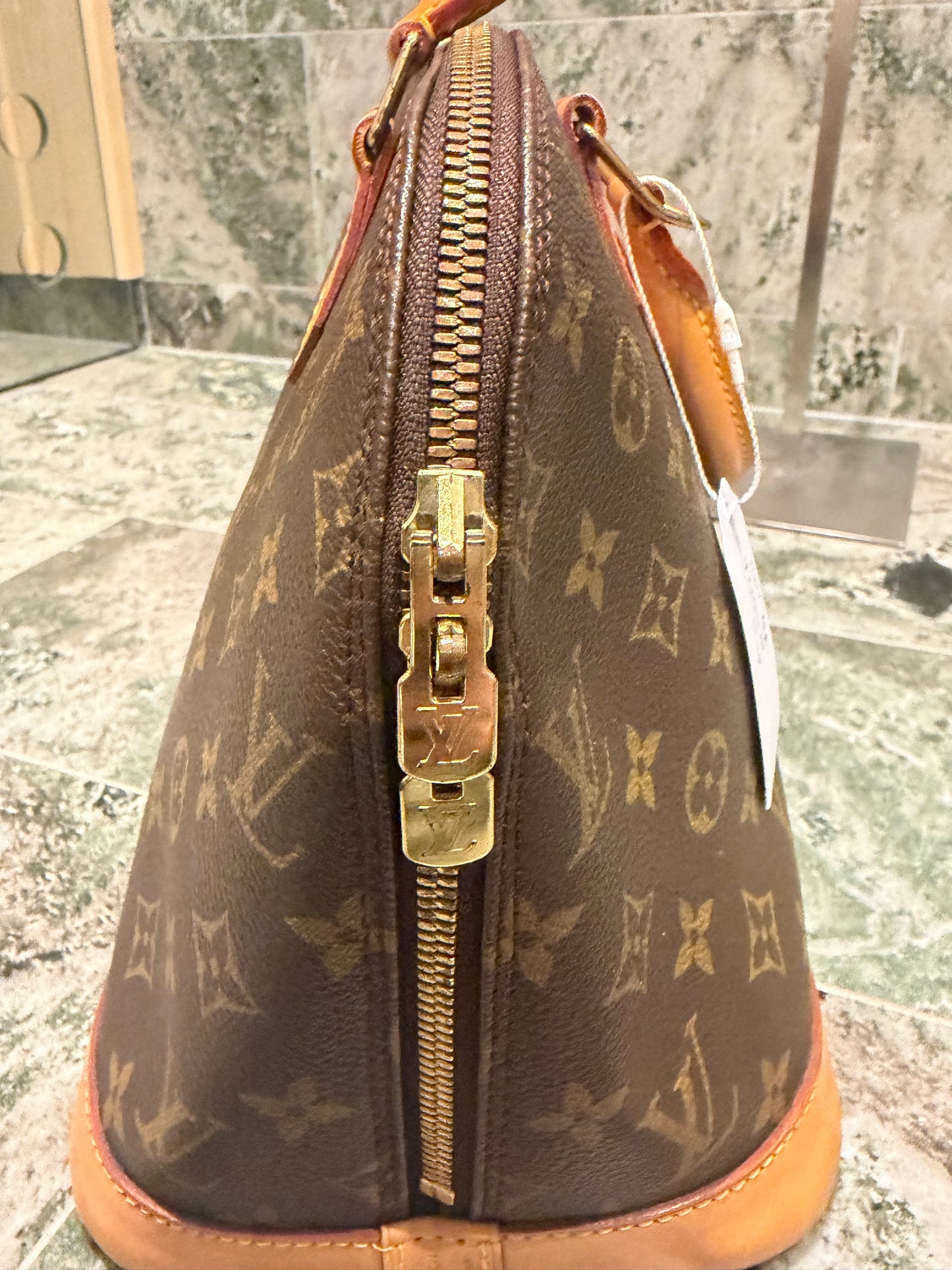 Louis Vuitton Alma PM