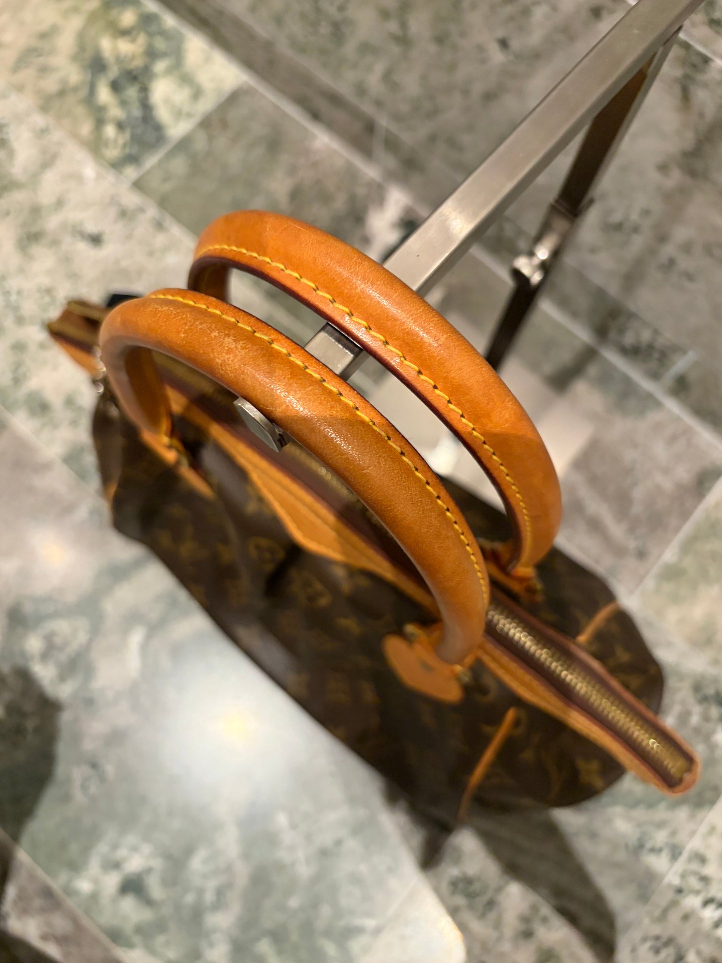 Louis Vuitton tivoli PM
