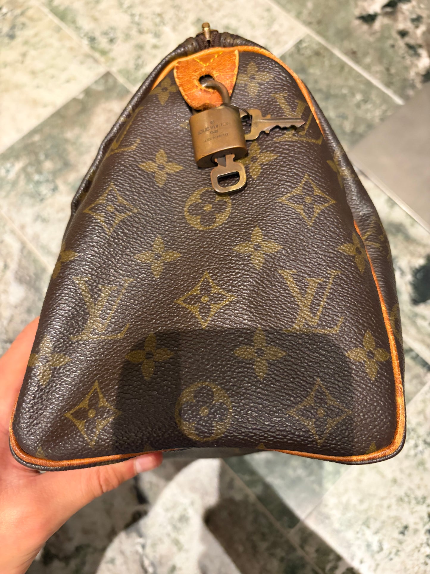 Louis Vuitton speedy 25