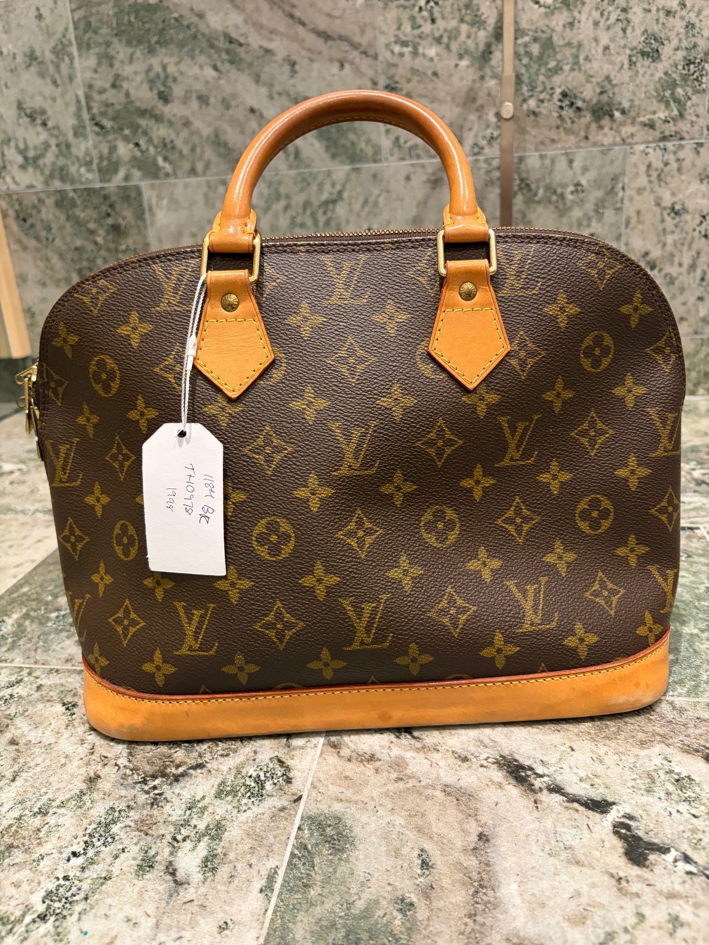 Louis Vuitton Alma PM