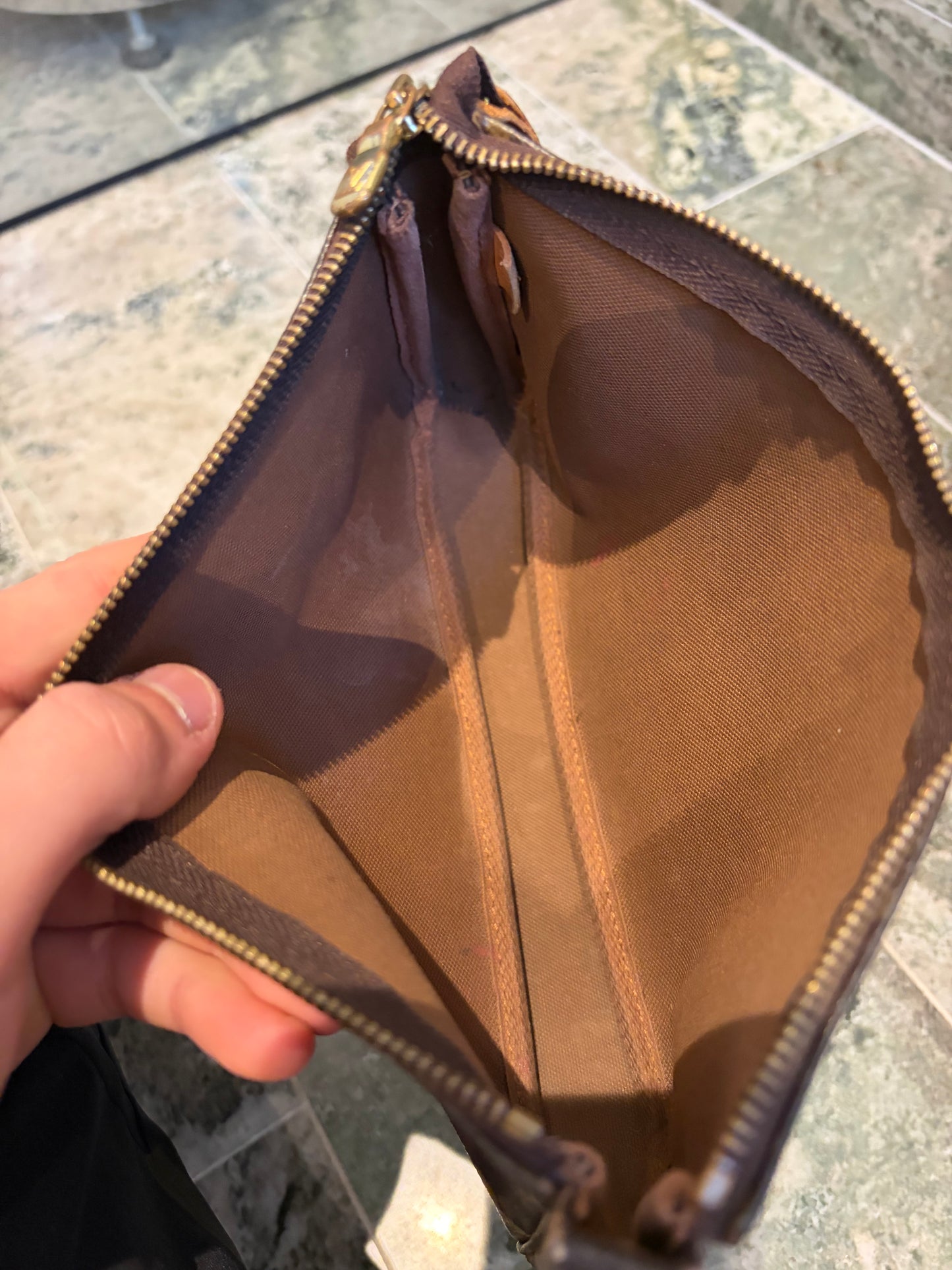 Louis Vuitton pochette accessories