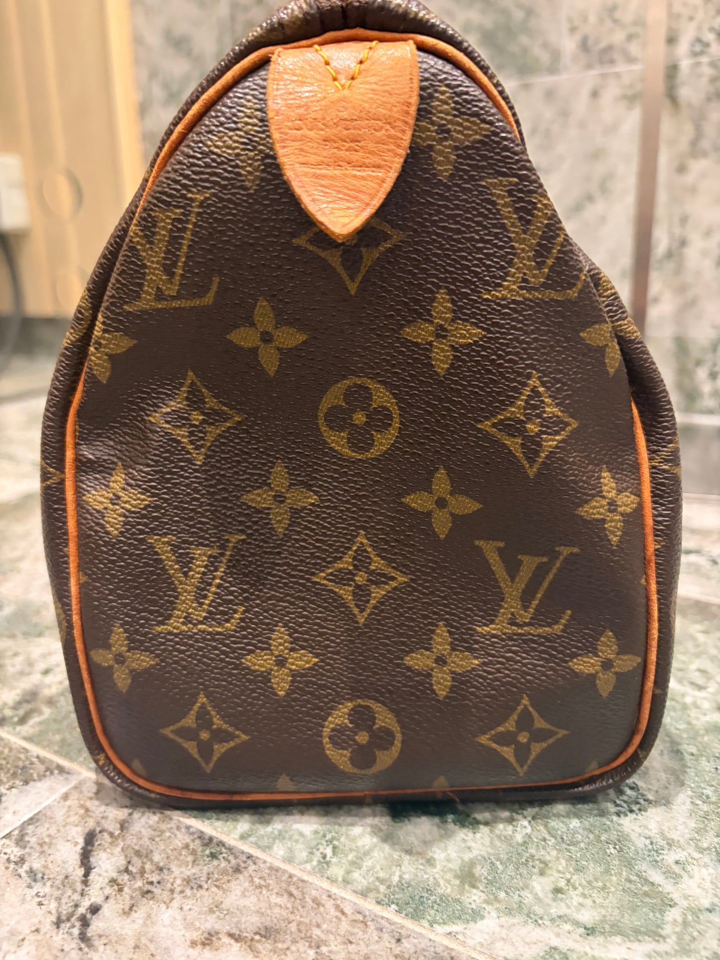Louis Vuitton speedy 25