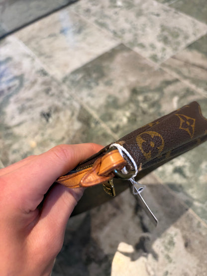 Louis Vuitton pochette accessories