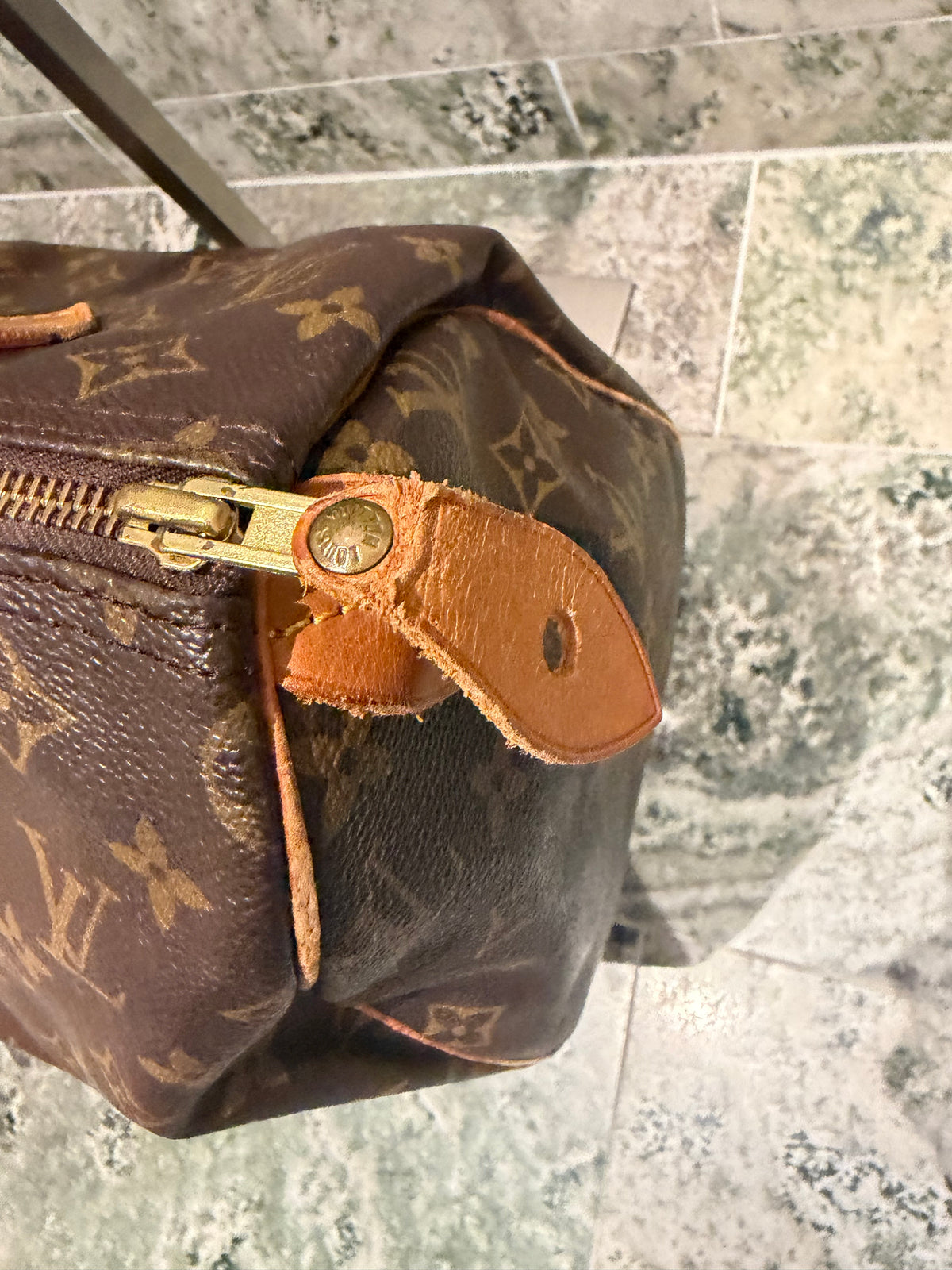 Louis Vuitton speedy 30