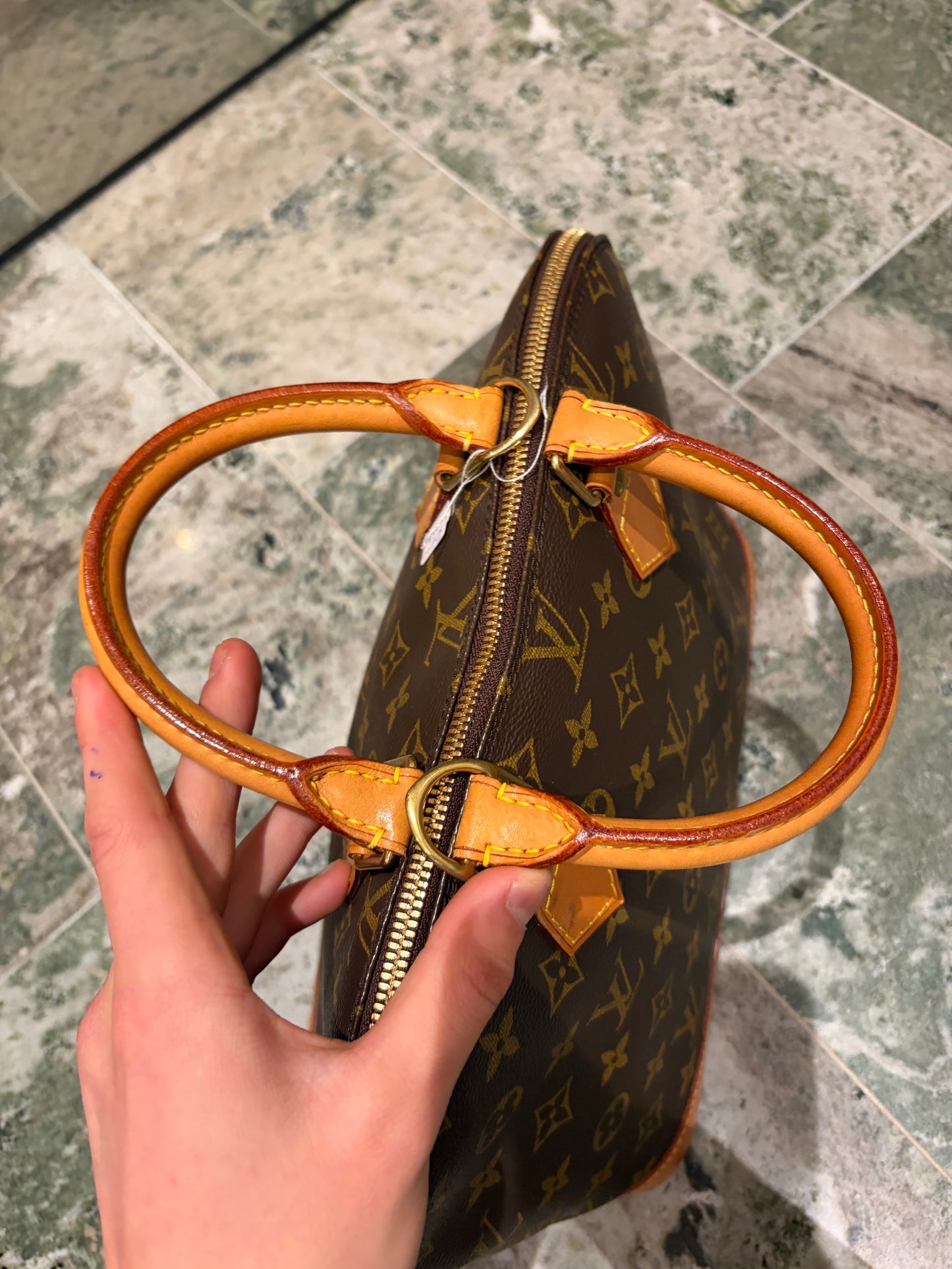 Louis Vuitton Alma PM